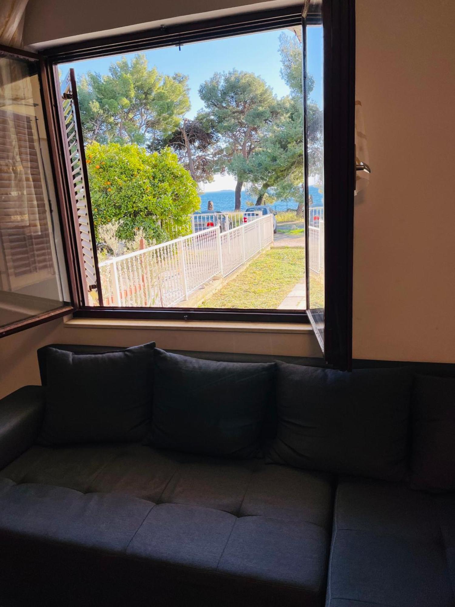 Beachfront Apartment Drazen, With Garden And Parking Split Exterior foto