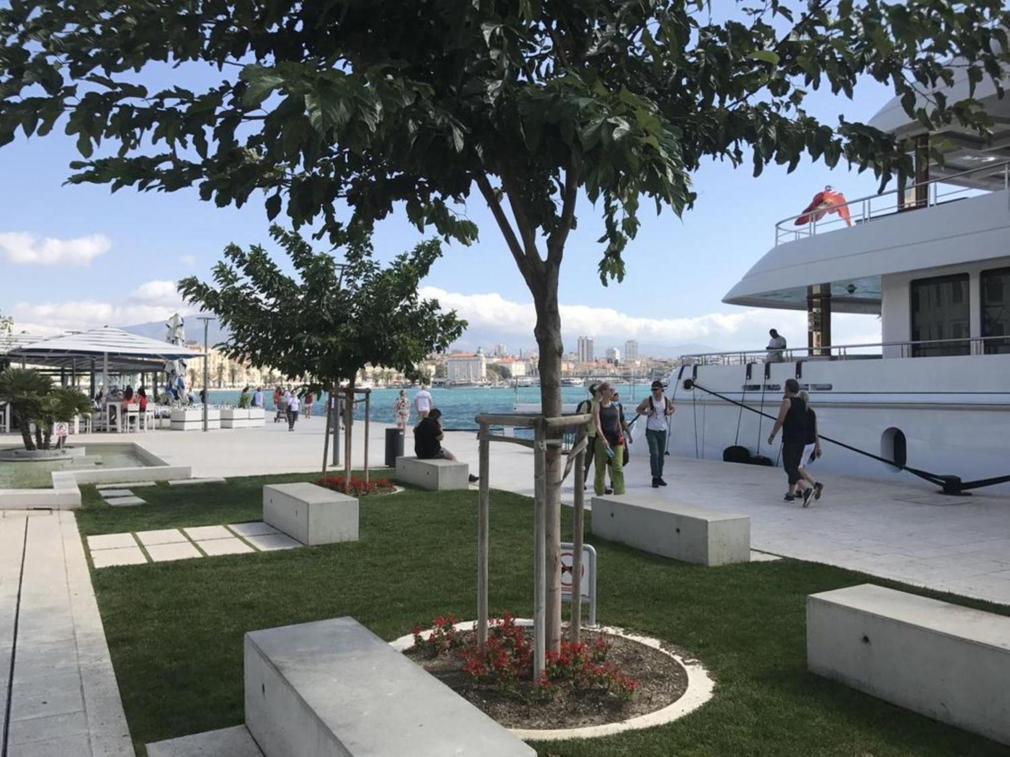 Beachfront Apartment Drazen, With Garden And Parking Split Exterior foto