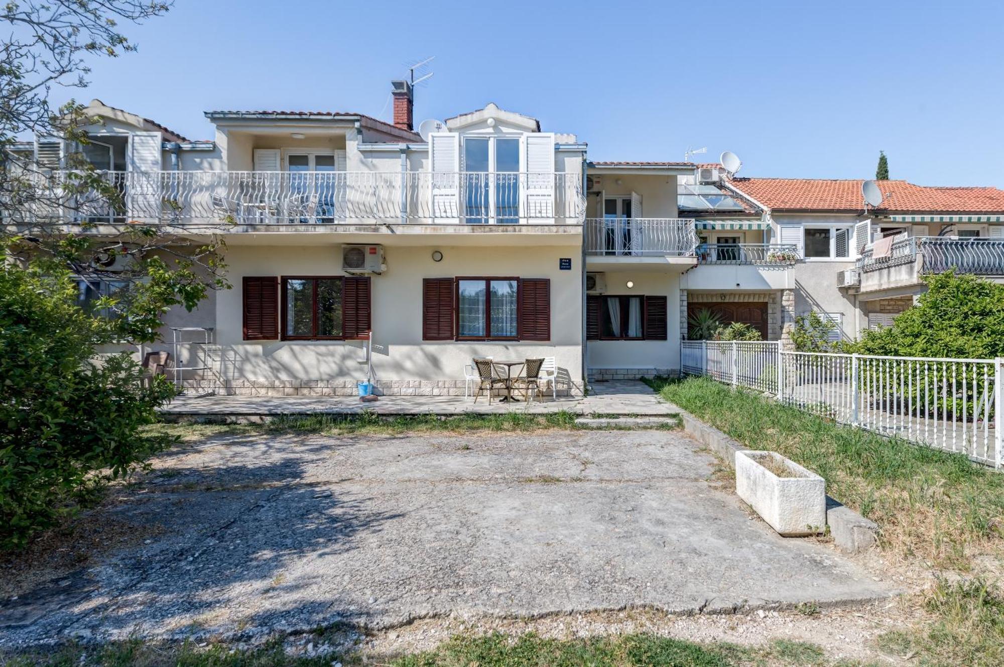 Beachfront Apartment Drazen, With Garden And Parking Split Exterior foto