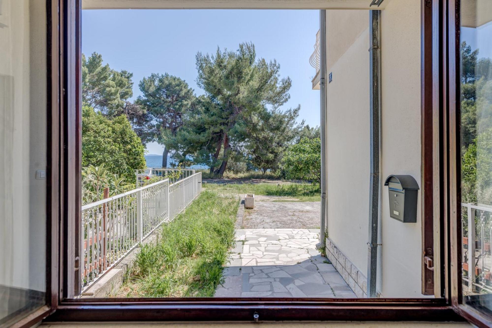 Beachfront Apartment Drazen, With Garden And Parking Split Exterior foto