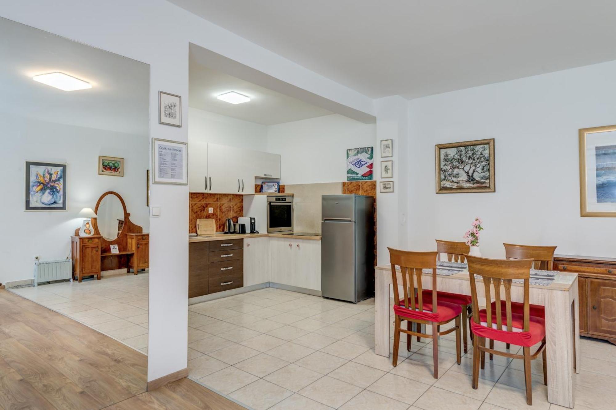Beachfront Apartment Drazen, With Garden And Parking Split Exterior foto
